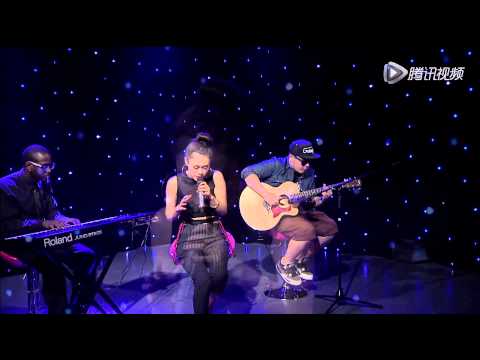 Tia Ray袁娅维 旅行中忘记 演唱抒情慢板 At 腾讯音乐人20140910高清