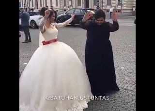  Прикольный танец