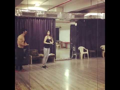 Sushant Singh Rajput Kriti Sanon Practicing Dance For Main Tera Boyfriend Song In RAABTA MOVIE