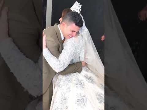 امسكو دموعكو ياجماعه الفيرست لوك عيطت كل المكان Kiko
