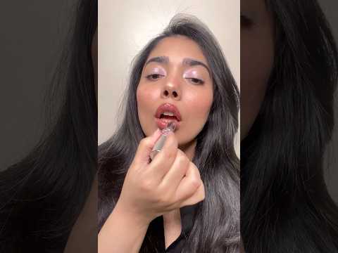 Nur Ein Bisschen Make Up Glänzende Lippen Strahlende Haut Funkelnde Augen
