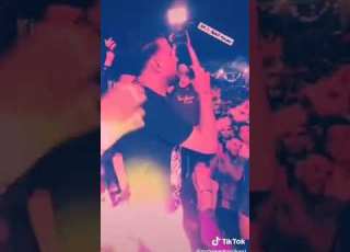  مكتوب في اول صفحاته واحد غريب وادي حياته محمد مزيكا