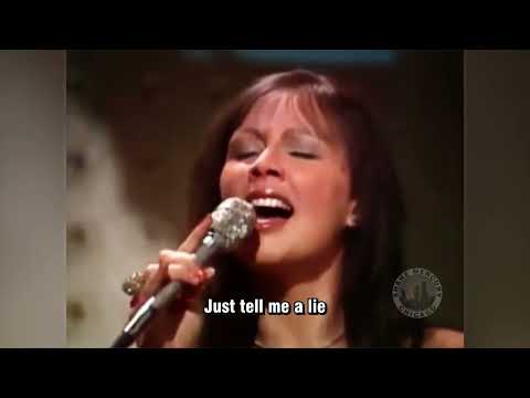 Sami Jo Tell Me A Lie LIVE With Lyrics