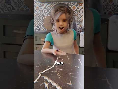 طفله ذو الأربع سنوات كشف حقيقته