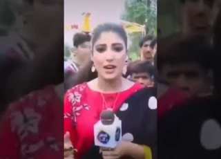  يستحق الصفعه