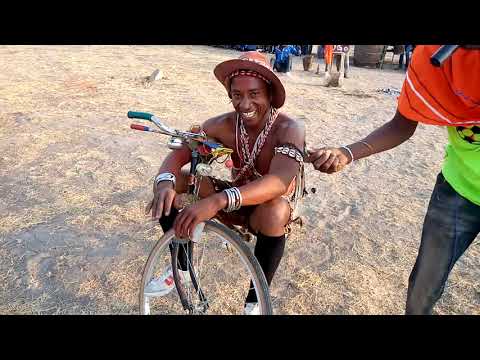 MSANII MWANAKWELA NKIMBILI MAGOSO AONYESHA UMARIDADI KUCHEZA NA BAISKELI BY LWENGE STUDIO