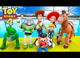  Toy Story 4 Friends Woody And Bo Peep Drive Super Fast Car