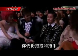 祖兒何詩拖手抱抱斷正 2012 01 03