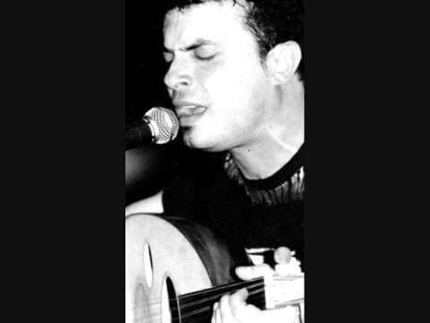 نهاد نجار قيثارتي م لأت بأن ات الجوى