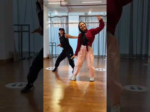 بعودة يا بلادى ويجز