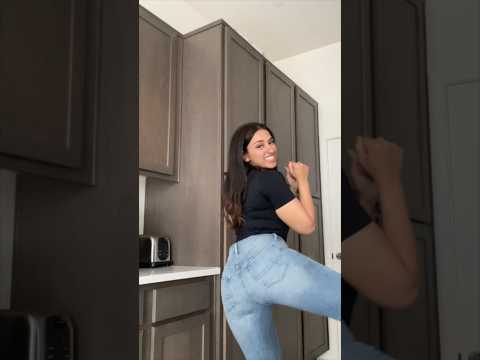 اول ما سحبت حزامي Shortclip Shorts Maria Zakhary