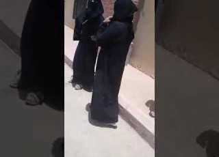  الزوجه الذي تدعي على زوجه يضرب ابنته بمطرقه