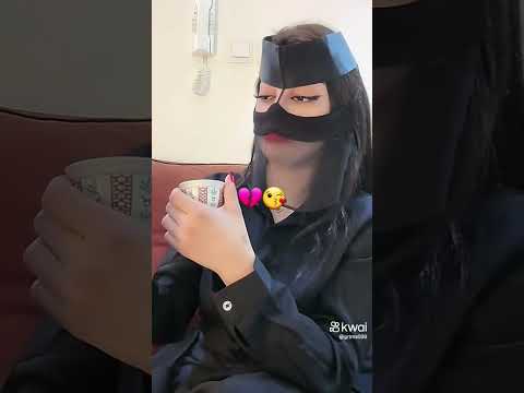 يشهد الله إني مشتاق لعيانه