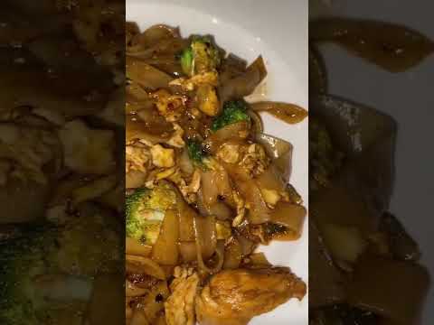 Pad See Ew Stir Fried Noodles Thai Food Noodles