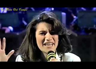 Laura Pausini La Solitudine Sanremo 1993 Live