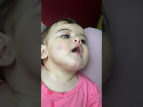 بيبي اطفال مقاطع اطفال صغار طفل يناغي بيبي اطفال مقاطع اطفال صغار طفل يناغي