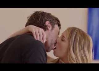  How To Kiss Your Girlfriend