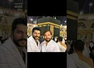  ارطغرل غازی اور عثمان غازی عمرہ ادا کرتے ہوٸے ارطغرل عثمان غازی