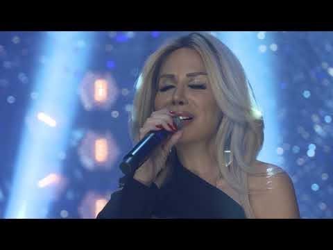 Linet Dünyadan Uzak Akustik Canlı Performans