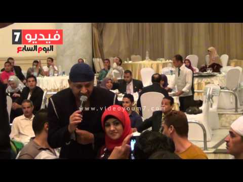 بالفيديو كاريكا يغنى بعد التحية فى حفل زفاف رامز ورغدة