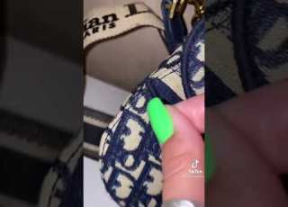 فتاه تجمع شعرها كل يوم النتيجة Shorts