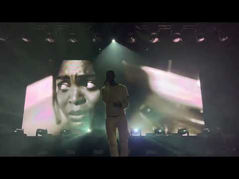 Dave Both Sides Of A Smile Live In Berlin We Re All Alone In This Together Tour 2022