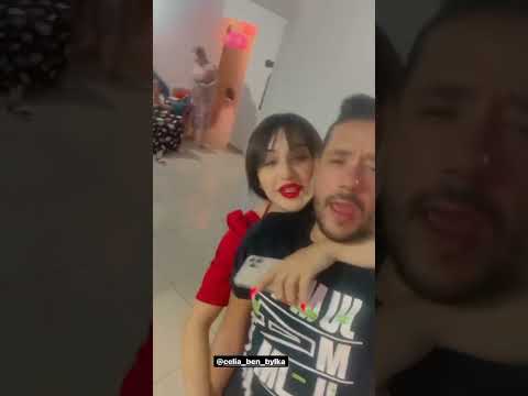 محمد بن شنات متعانڨ مع زوجته سيليا يرقصو على اغنيته الجديد محمد بن شنات متعانڨ مع زوجته سيليا يرقصو على اغنيته الجديد