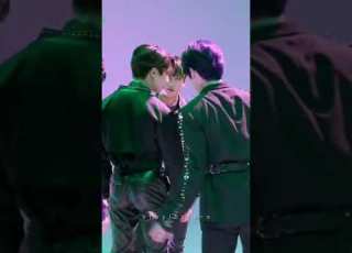 Lee Know Enjoying Slapping Han S Butt