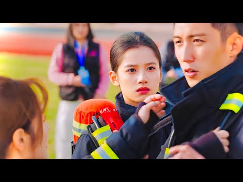 بنت كيوته بتنضم لفريق انقاذ الحرايق وبيقع القائد بتاعهم في حبها وبيحاولو ينقذو الناس سوا ملخص مسلسل