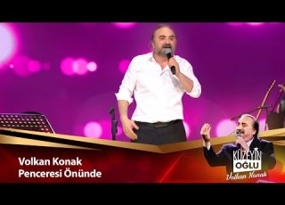  Volkan Konak Penceresi Önünde