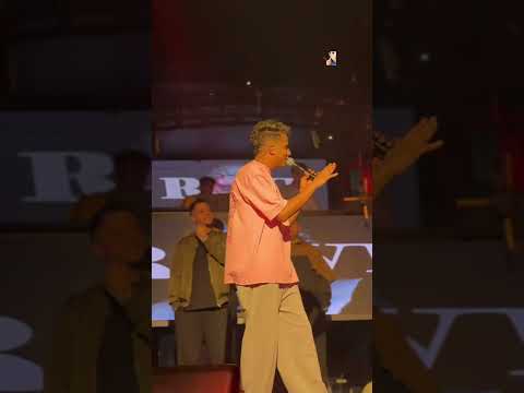 بكره الي في بالي يحن عصام صاصا Shorts