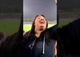  بغداد حبج بل كلب وانتي الوحيده الفنانه دموع تحسين في مباره العراق وايران