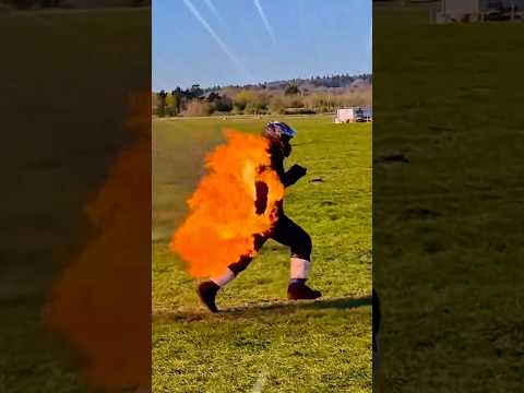 شفنا شخص عم يحترق خلودة زعل عليه كتير شفنا شخص عم يحترق خلودة زعل عليه كتير