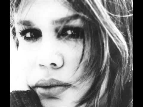 Sende Benim Kadar Gerçekleri Görüyorsun Sezen Aksu