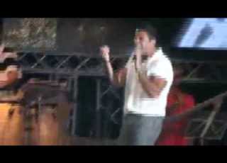  عمرو دياب يغني كله الا حبيبي في مارينا 2009