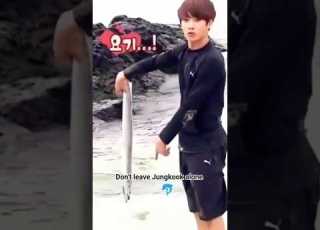 Don T Leave Jungkook Alone Shortsfeed Btsshorts Ytshorts Jungkooktrend Shorts Shortsviral