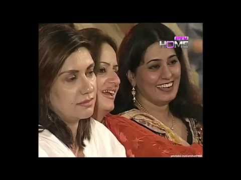 ATTAULLAH In FLIRT MOOD Idhar Zindgi Ka Janaza Live Urdu Ghazal HD