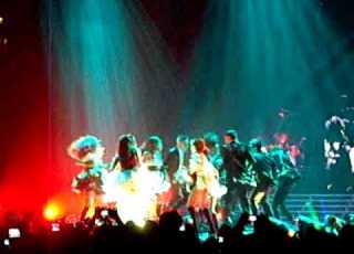  Miley Cyrus Thriller