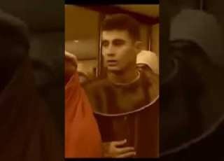  بيونة السندريلا هبلها الأمير ماحبش يخليها ترونكيل هههههههه كي سامط