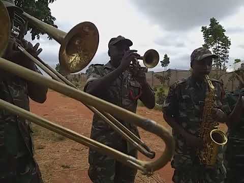 Tenzi 38 Twende Kwa Yesu Kikundi Kidogo Cha Brass Band Ya Jeshi Mwenge Kikimsifu Mungu Tenzi 38 Twende Kwa Yesu Kikundi Kidogo Cha Brass Band Ya Jeshi Mwenge Kikimsifu Mungu
