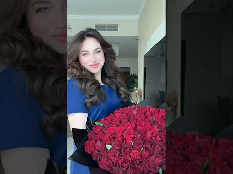 لانا مع أغنية واما تجيبلي شوية ورد