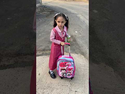 جيهان اشترت شنطة لابوبو للمدرسة Shorts