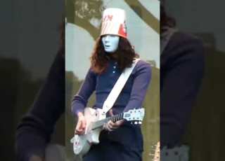 Buckethead Moonwalking Solo