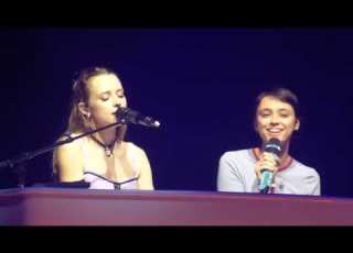  Angele Pomme On Brûlera Live à Québec