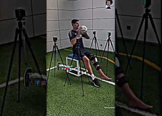 لقطة مؤثرة كورتوا من مرحلة التعافي