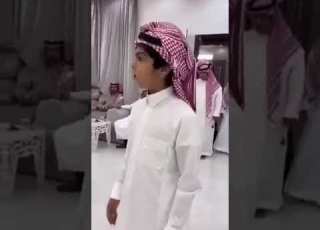 طفل قحطاني يقول قصيده عند خواله العتبان كفووووووو