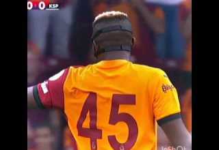 Ben Kulübe Gelirsen Tüm Sarışınları Kaparım Galatasaray Football