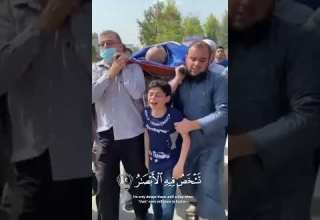 مشهد مبكي ولد يبكي على ابوه