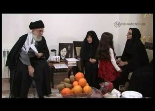  دیدار رهبر انقلاب با خانواده شهید رضایی نژاد
