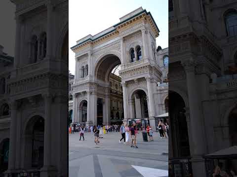 Exploring Milan Girls Cathedral City Walk